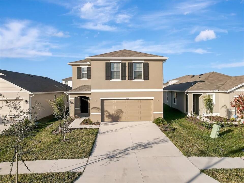 9222 Forge Breeze Lp in Wesley Chapel, FL - Building Photo