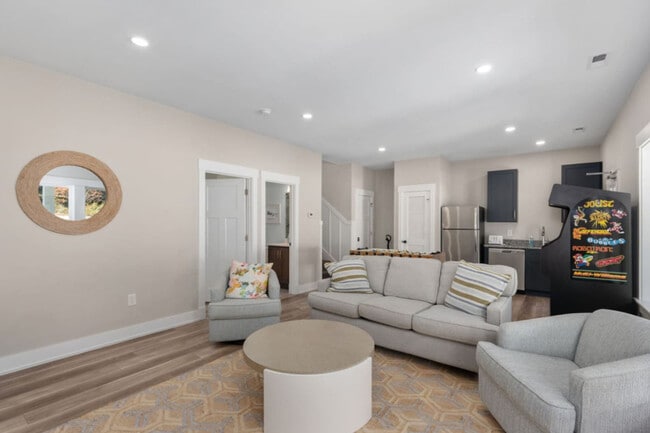 property at 983 Cruz Bay Ln