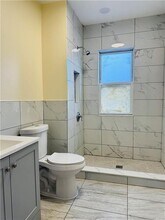 65 Raymond St in Providence, RI - Foto de edificio - Building Photo