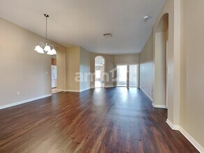 1304 Emerald Hill Way in Valrico, FL - Building Photo - Building Photo
