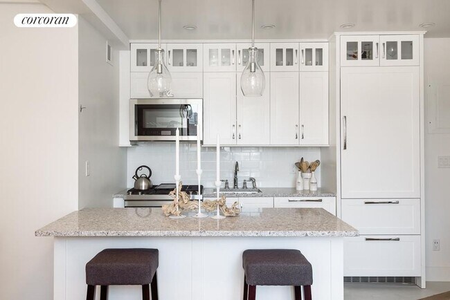 27 W 72nd St in New York, NY - Building Photo - Building Photo
