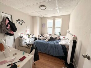 1572 Tremont St, Unit 3T in Boston, MA - Building Photo - Building Photo