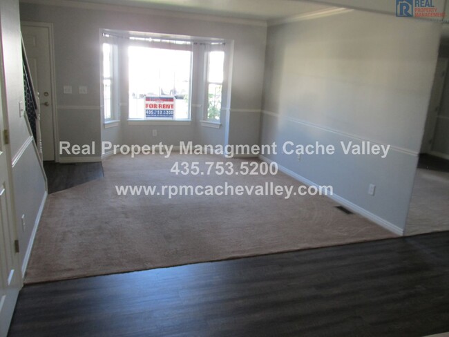 property at 332 Spring Creek Pkwy