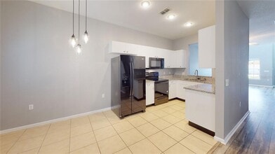 6222 Ashbury Palms Dr in Tampa, FL - Building Photo - Building Photo
