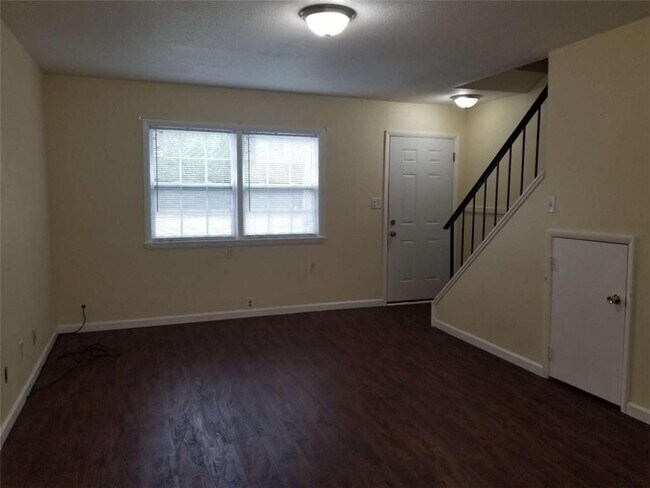 100 Chalfont Dr in Athens, GA - Building Photo - Building Photo