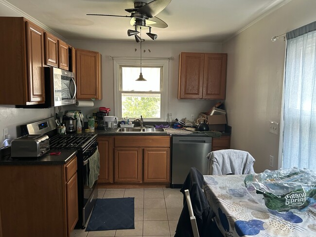 15 Blake St in Newburgh, NY - Building Photo - Building Photo