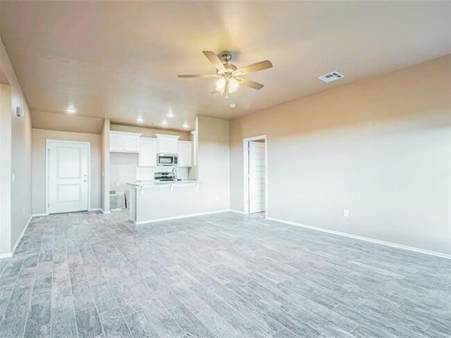 1628 Highland Loop in Guthrie, OK - Building Photo - Building Photo