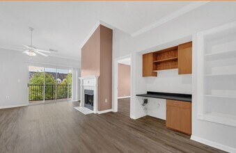 13502 Derry Glen Ct, Unit 403 in Germantown, MD - Building Photo - Building Photo