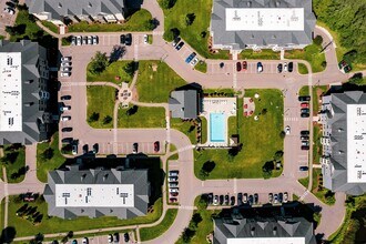 369 Autumn Pond Way in Essex Junction, VT - Building Photo - Building Photo