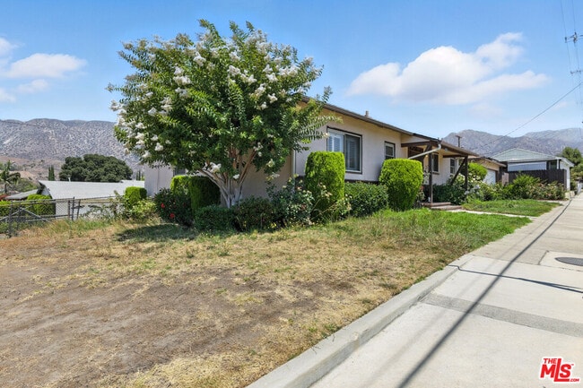 8361 Wentworth St in Los Angeles, CA - Building Photo - Building Photo