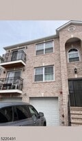 713 S 12th St in Newark, NJ - Building Photo
