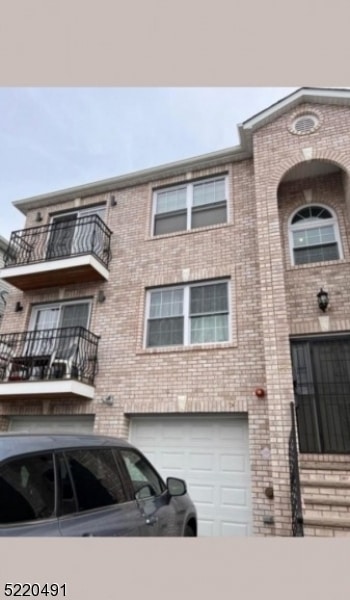property at 713 S 12th St