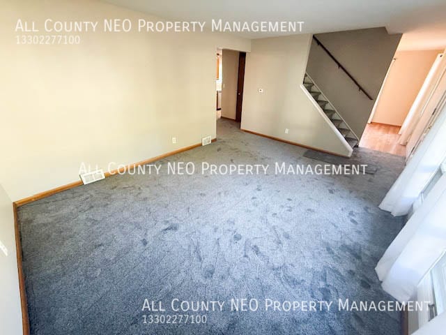 2192 Hoch Dr in Cuyahoga Falls, OH - Building Photo - Building Photo