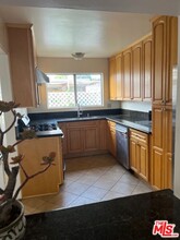 1327 Stanford St-Unit -6 in Santa Monica, CA - Building Photo - Building Photo