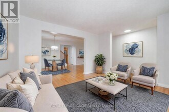 165 Clonmore Dr in Toronto, ON - Building Photo - Building Photo