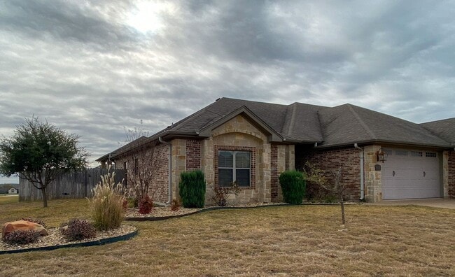 3100 Stallion Dr in Robinson, TX - Building Photo - Building Photo