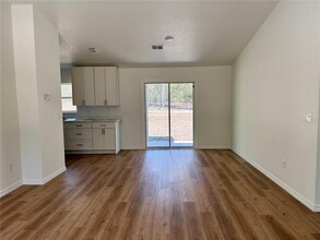 8599 N Stern Dr in Citrus Springs, FL - Building Photo - Building Photo