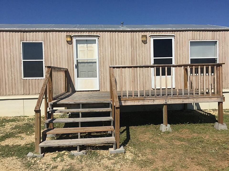 1903 Melodie Ln in Colorado City, TX - Building Photo