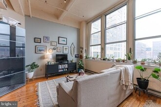 1238 Callowhill St in Philadelphia, PA - Building Photo - Building Photo
