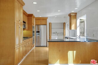 2038 Malcolm Ave in Los Angeles, CA - Building Photo - Building Photo