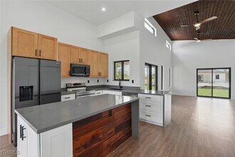 2815 45th St W in Lehigh Acres, FL - Building Photo - Building Photo