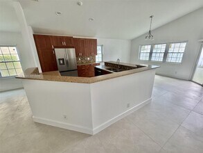 159 Cameron Ct in Weston, FL - Building Photo - Building Photo