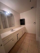 56081 29 Palms Hwy in Yucca Valley, CA - Foto de edificio - Building Photo