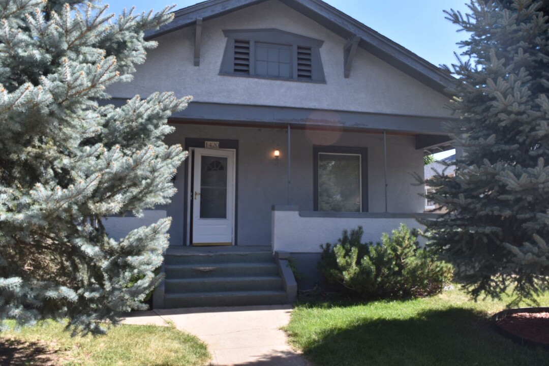 1420 Carteret Ave in Pueblo, CO - Foto de edificio