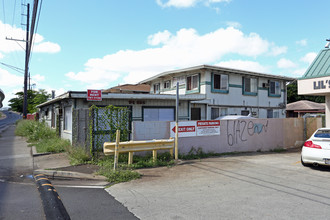 94-664 Farrington Hwy in Waipahu, HI - Building Photo - Building Photo