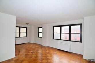 145 E 16th St in New York, NY - Building Photo - Building Photo