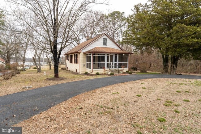 property at 8997 Concord Rd