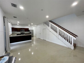 1531 NW 55th Terrace in Miami, FL - Building Photo - Building Photo