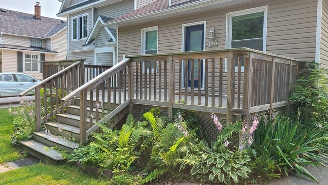 186 Water St in Sarnia, ON - Building Photo - Building Photo