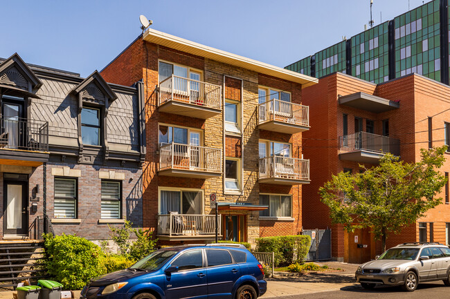 1579 Alexandre-Desève Rue in Montréal, QC - Building Photo - Building Photo