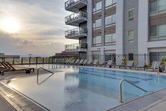 Vue West in Denver, CO - Building Photo - Building Photo