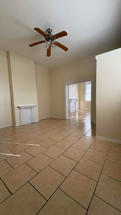 2400 Dumaine St in New Orleans, LA - Building Photo