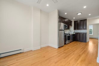 45 Thorndike St in Boston, MA - Building Photo - Building Photo