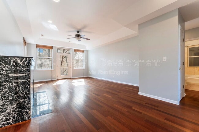 4406 N Sacramento Ave in Chicago, IL - Building Photo - Building Photo