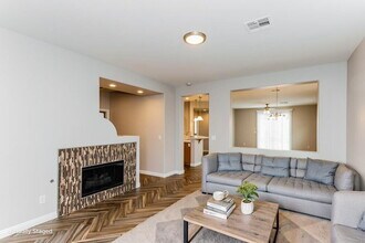 681 Fontayne Ave in Las Vegas, NV - Building Photo - Building Photo