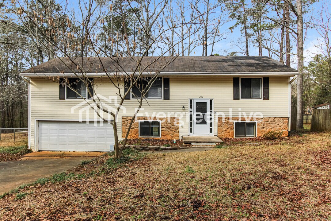 209 Point S Ln in Lexington, SC - Building Photo