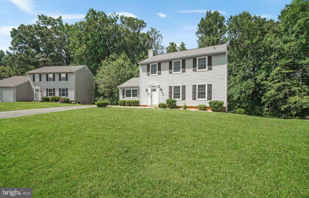 8925 Alliston Hollow Way in Gaithersburg, MD - Building Photo