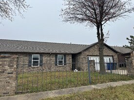 12919 E 31st Ct in Tulsa, OK - Building Photo