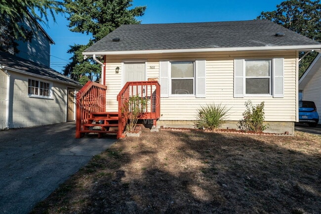 5611 S Pine St in Tacoma, WA - Building Photo - Building Photo