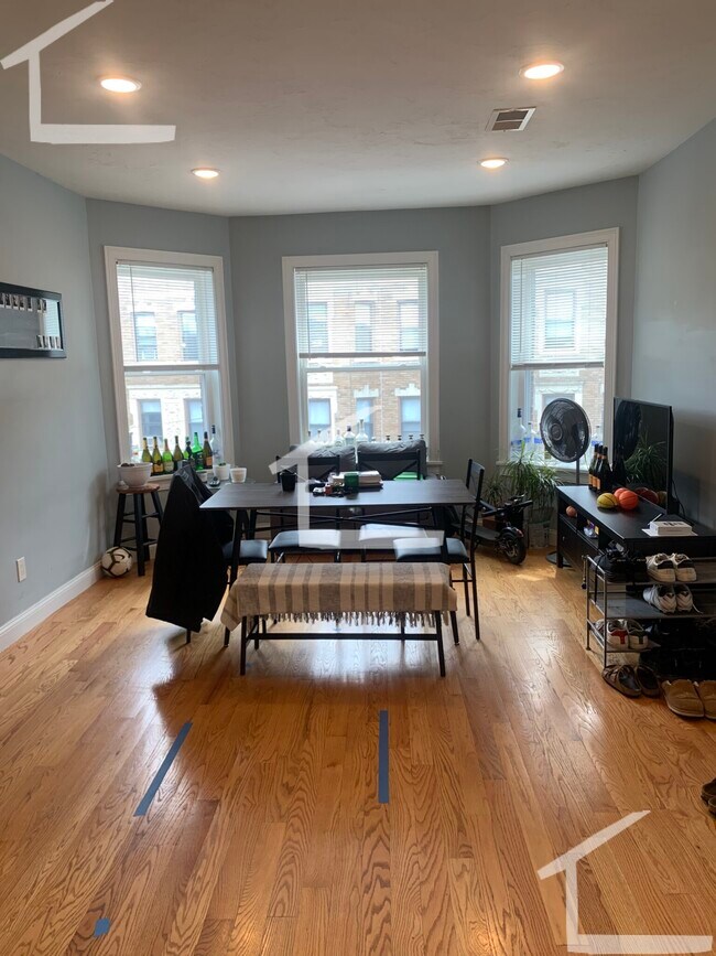 property at 186 Kelton St