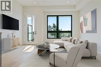 138 East St in Oakville, ON - Building Photo - Building Photo