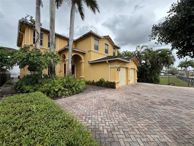 2155 SW 156th Ct in Miami, FL - Building Photo - Building Photo