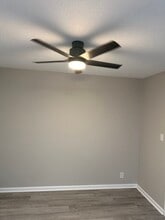 939 Kingsbury Dr, Unit B in Clarksville, TN - Foto de edificio - Building Photo