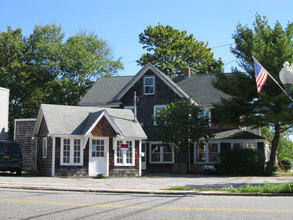 236 Shebleski Sq in Riverhead, NY - Foto de edificio - Building Photo