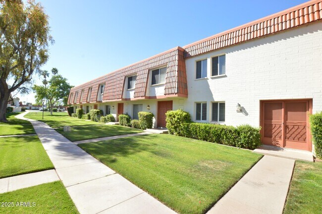 4028 N Granite Reef Rd in Scottsdale, AZ - Building Photo - Building Photo