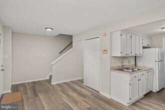 1604 New Windsor Ct in Crofton, MD - Building Photo - Building Photo